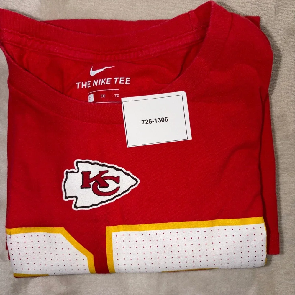 Nike Kansas City Chiefs Travis Kelce 87 Red Youth XL T-Shirt Boys Kids NFL Tee